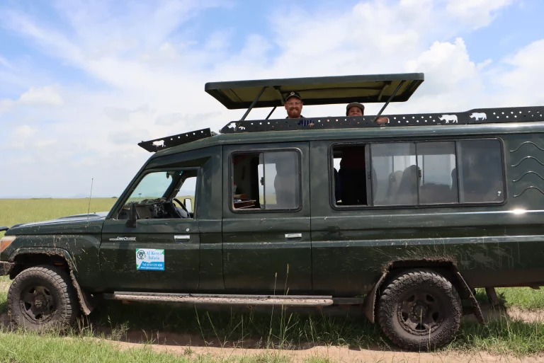 wildebeest migration masai mara - 10 Day Kenya Classic Safari