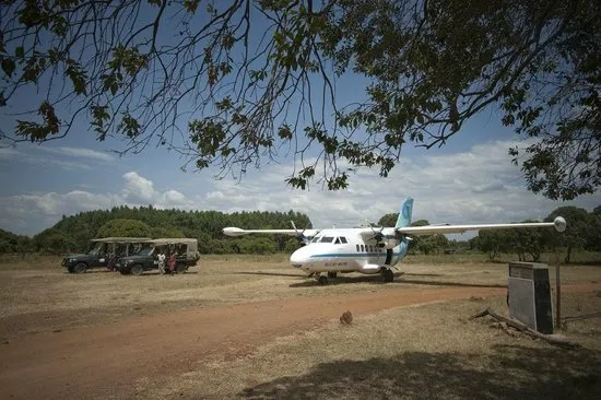 ngerende airstrip in masai mara