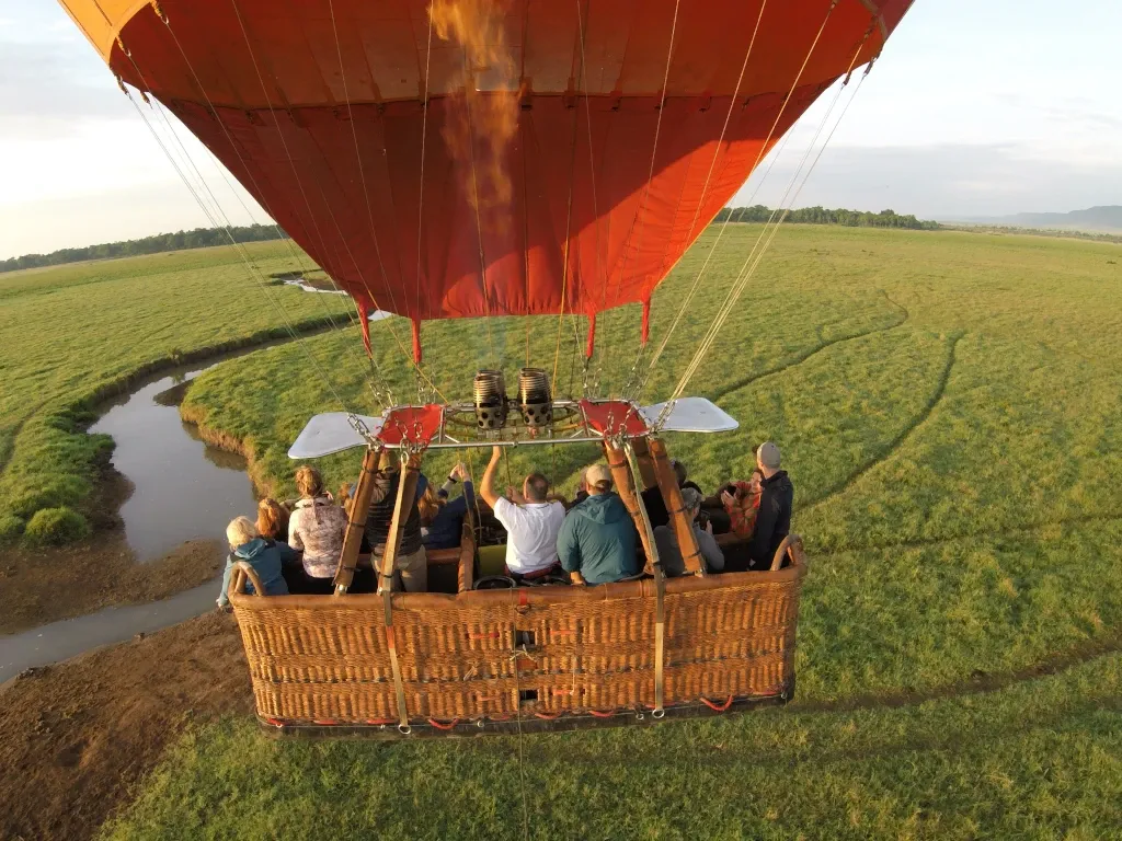 Adding extra activities to your safari in Kenya price - a hot air balloon flight over the Masai Mara