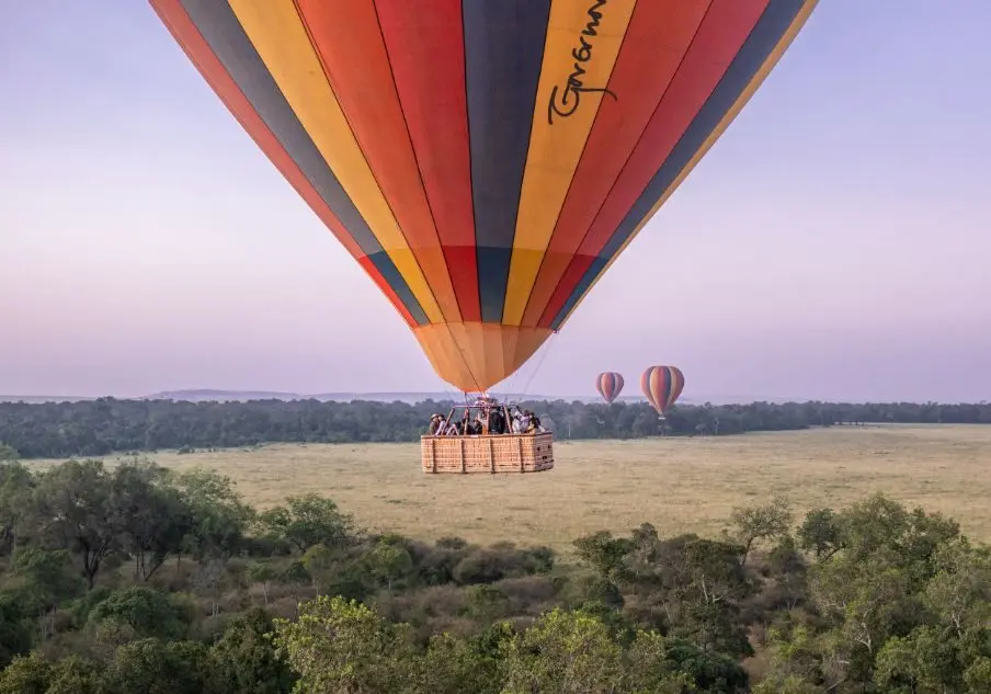 Fun activities on your luxury safari in Kenya - hot air ballon safari over the Mara