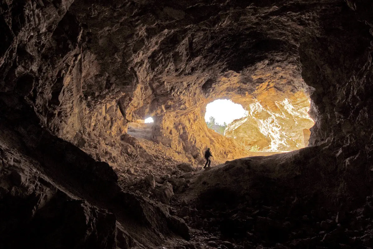 Exploring Tsavo Kenya - Inside Shetani Caves