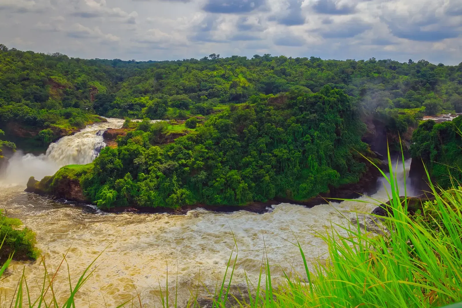Visiting the Murchison Falls on Uganda Safari - The scenic Murchison Falls