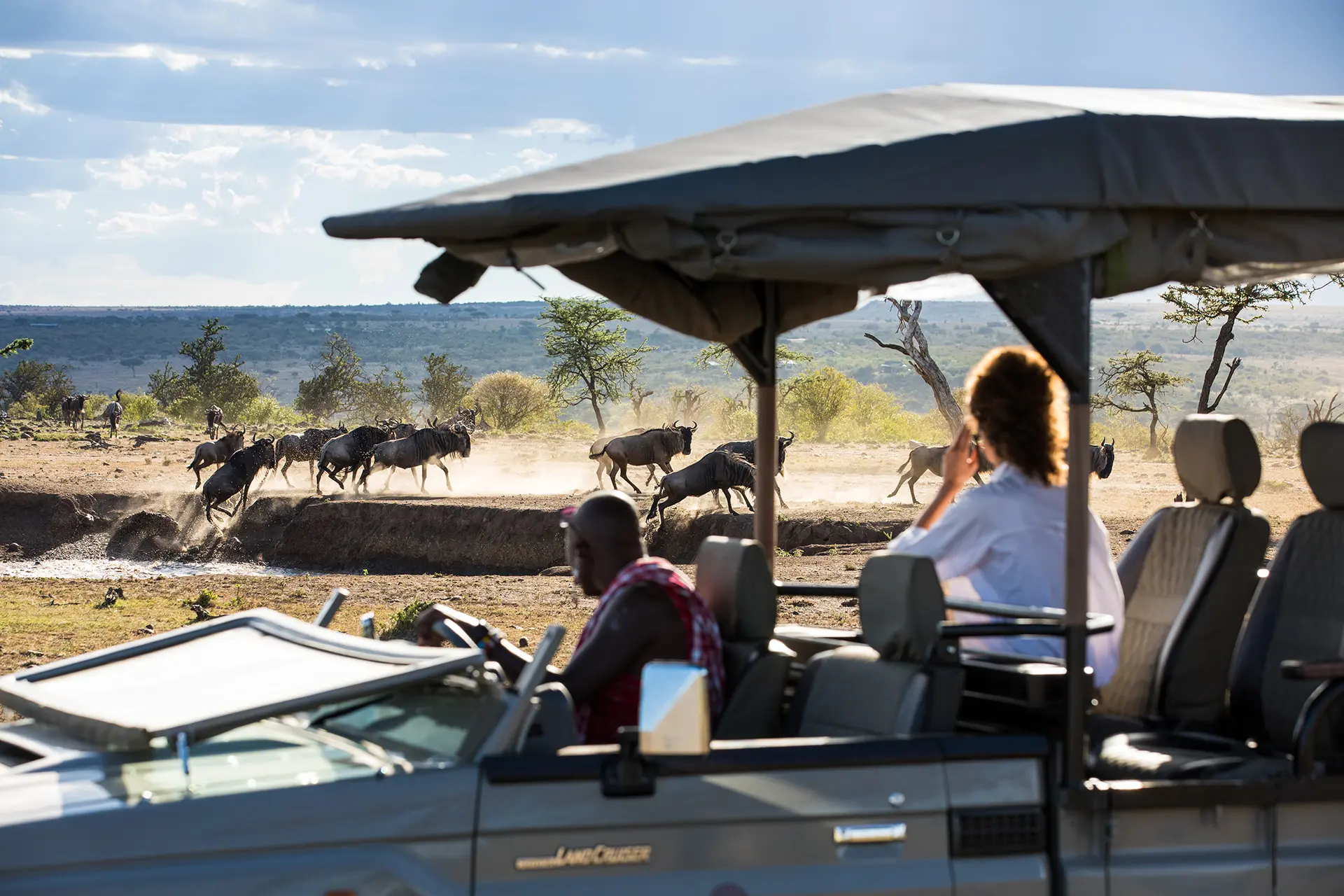 Is the dry season the best time to go to Kenya Safari - game drive in Samburu