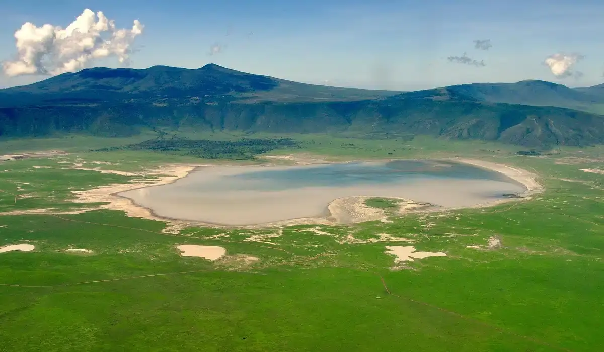 Going on safari tour in Tanzania - A view of the gorgeous Ngorongoro Crater