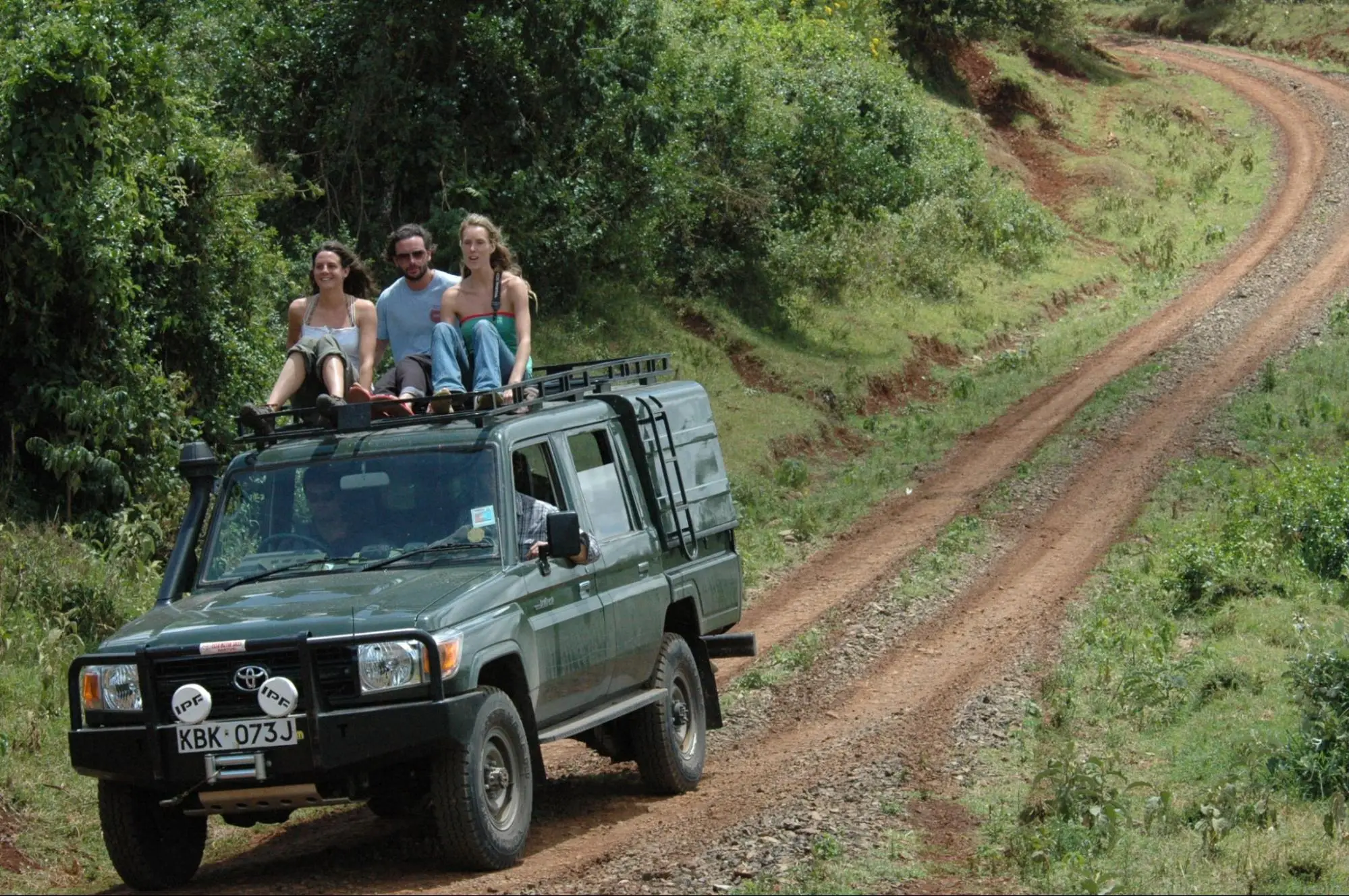 Kenya Safari and beach holidays - Guests on a safari in Kenya.