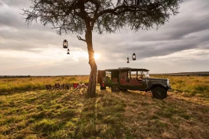 Working out Kenya safari cost - Bush dining in the Masai Mara