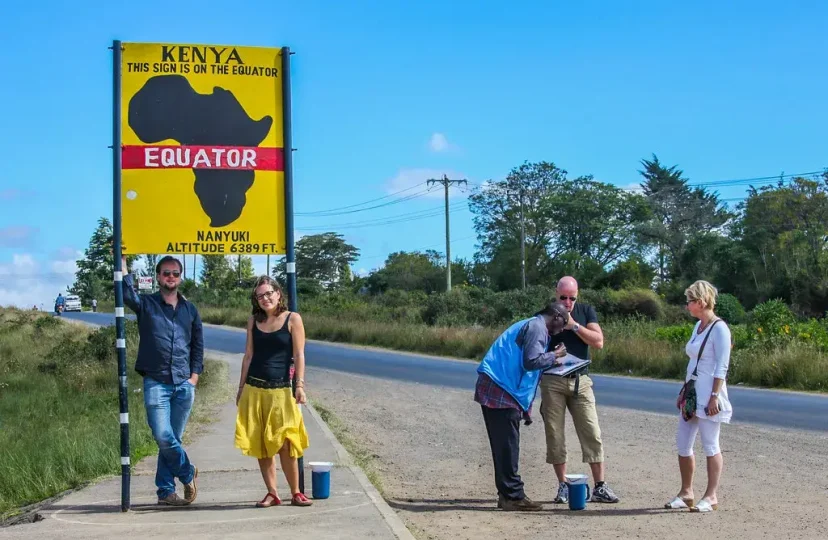 KenyaLuxurySafari.co.uk - Equator Marker